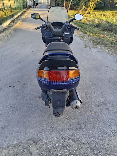 Yamaha Majesty