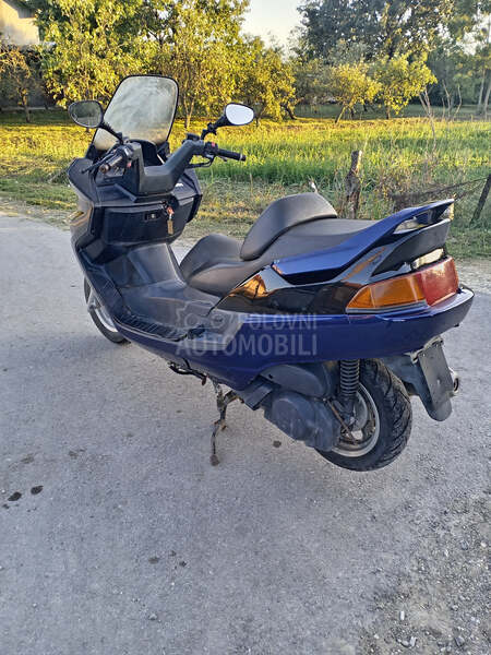 Yamaha Majesty
