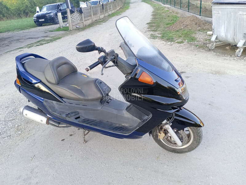 Yamaha Majesty