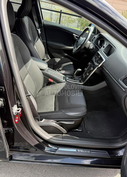 Volvo V40 2.0 MY2017