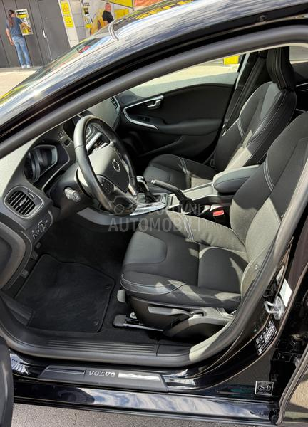Volvo V40 2.0 MY2017