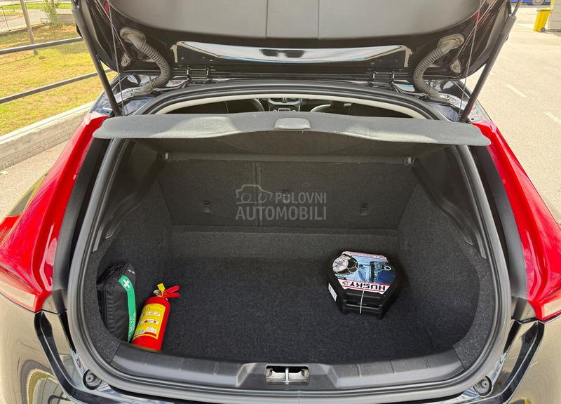 Volvo V40 2.0 MY2017