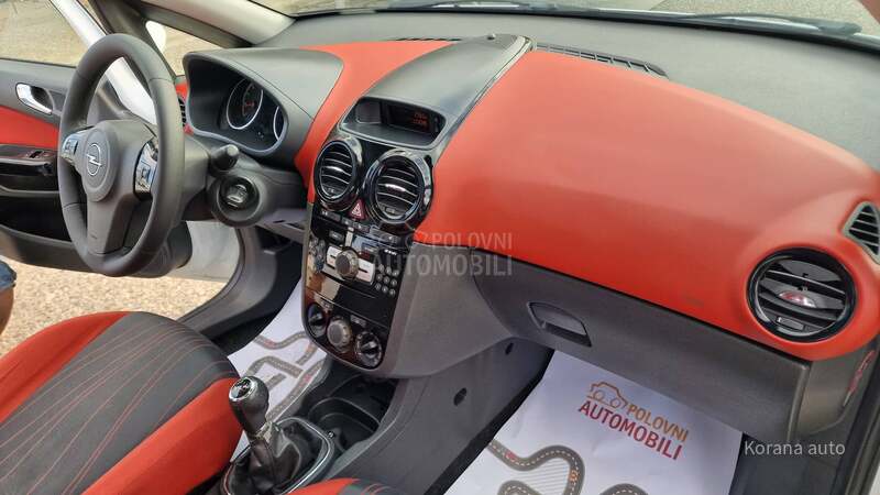 Opel Corsa D 1.4 ELEGANCE