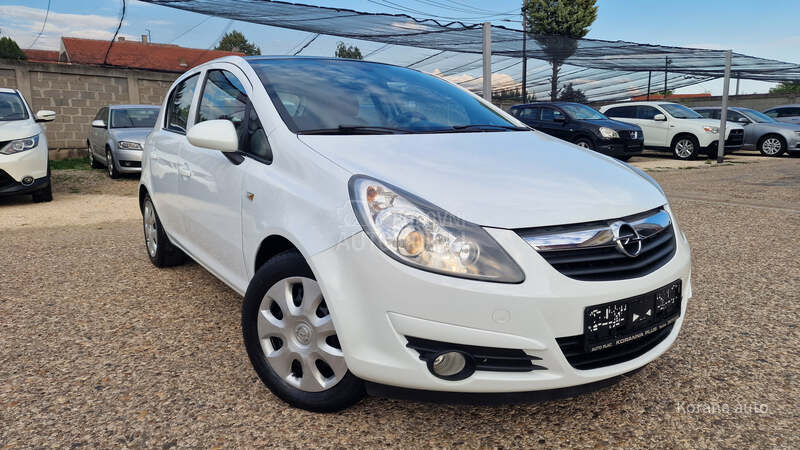 Opel Corsa D 1.4 ELEGANCE