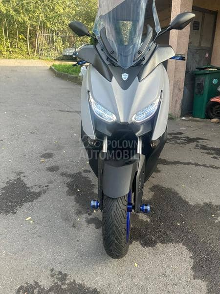 Yamaha XMAX