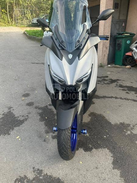 Yamaha XMAX