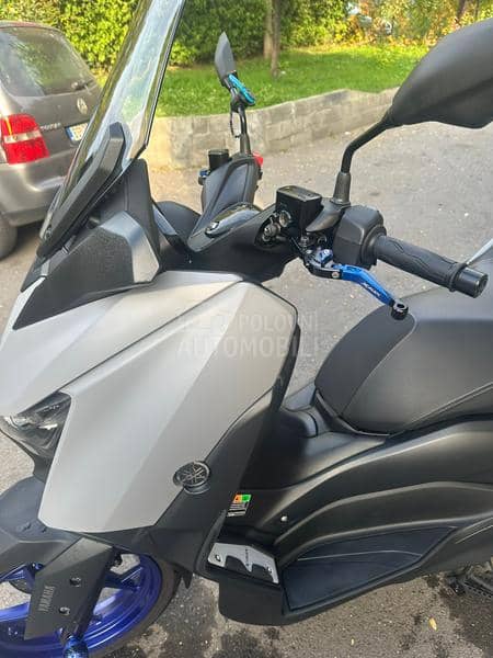 Yamaha XMAX