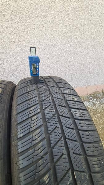 Barum 215/55 R17 Zimska