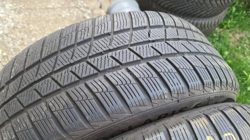 Barum 215/55 R17 Zimska