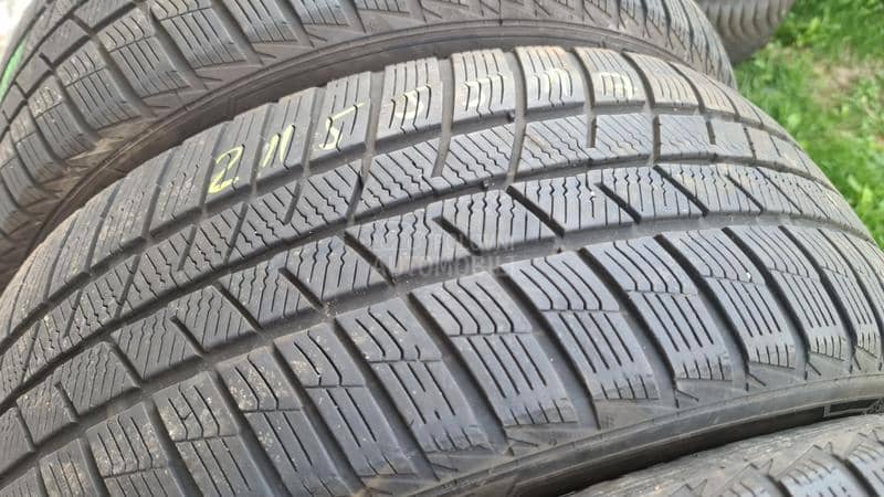 Barum 215/55 R17 Zimska