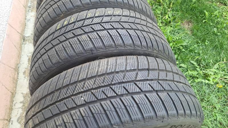 Barum 215/55 R17 Zimska