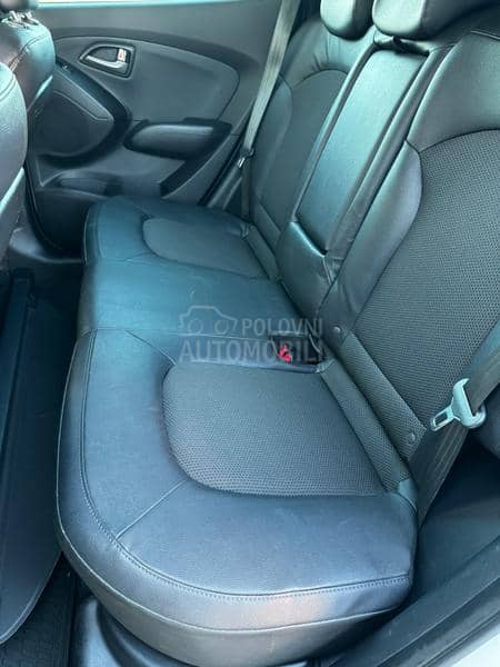 Hyundai ix35  Hyundai ix35
