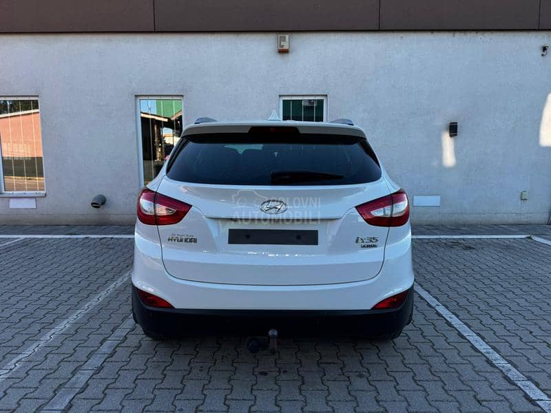 Hyundai ix35  Hyundai ix35