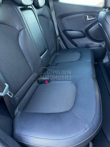 Hyundai ix35  Hyundai ix35