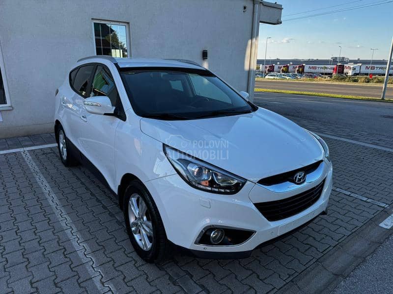 Hyundai ix35  Hyundai ix35