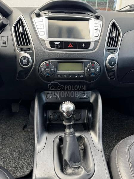 Hyundai ix35  Hyundai ix35