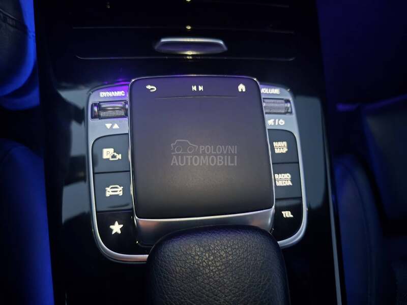 Mercedes Benz A 180 A 180 PANO MULTIBEAM