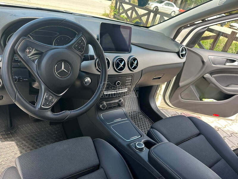 Mercedes Benz B 180 1.6