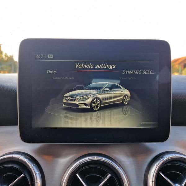 Mercedes Benz CLA 180 AMG