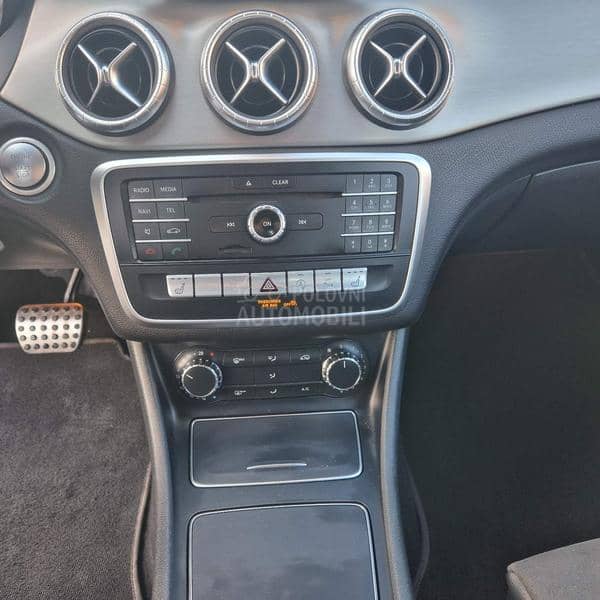 Mercedes Benz CLA 180 AMG