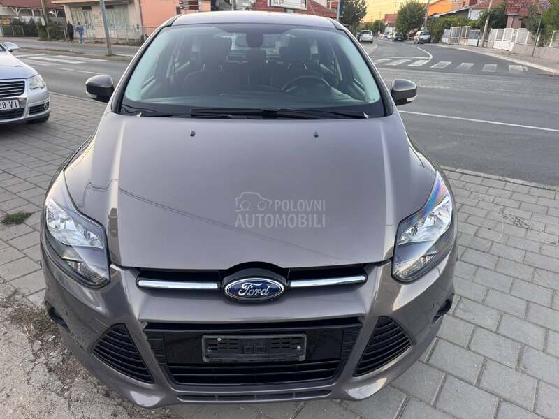 Ford Focus 1,0 BEN .ŠVAJ NOV