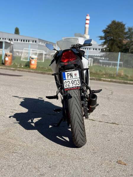 Honda cbr