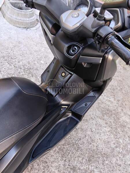 Yamaha Xmax 400