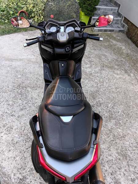 Yamaha Xmax 400