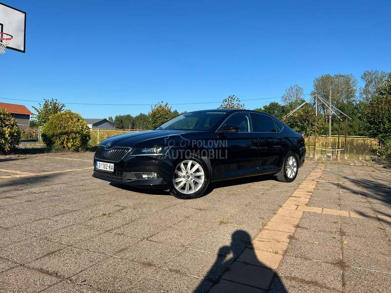 Škoda Superb 