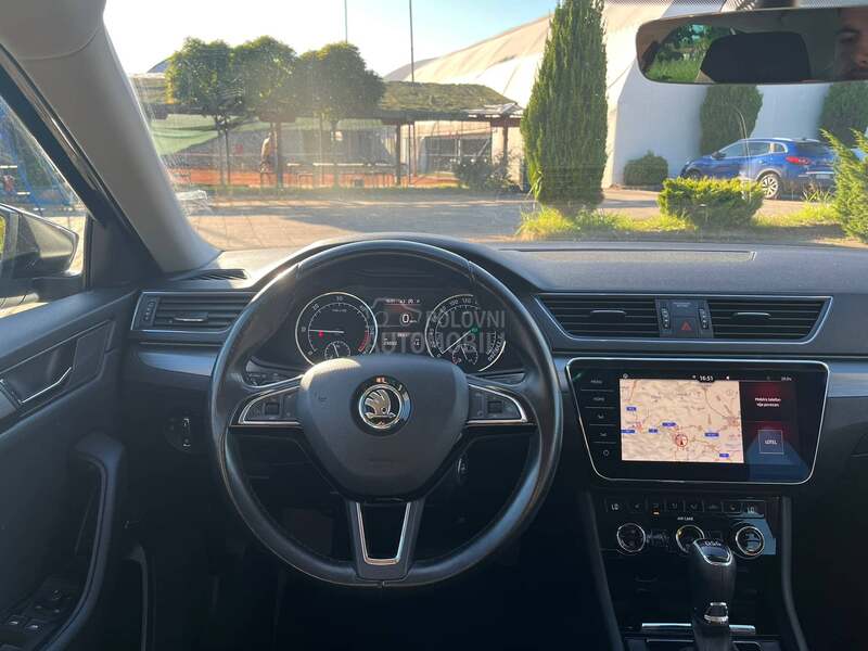 Škoda Superb 