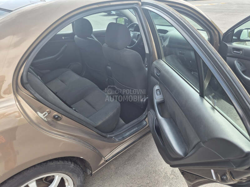 Toyota Avensis 1.8