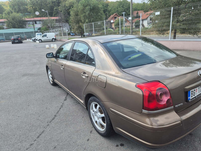 Toyota Avensis 1.8