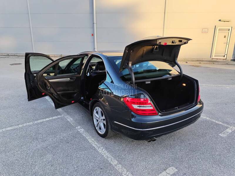 Mercedes Benz C 180 AVANGARD