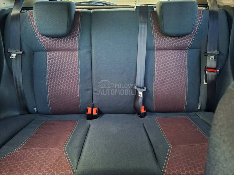 Ford Fiesta POGLEDATI TEXT