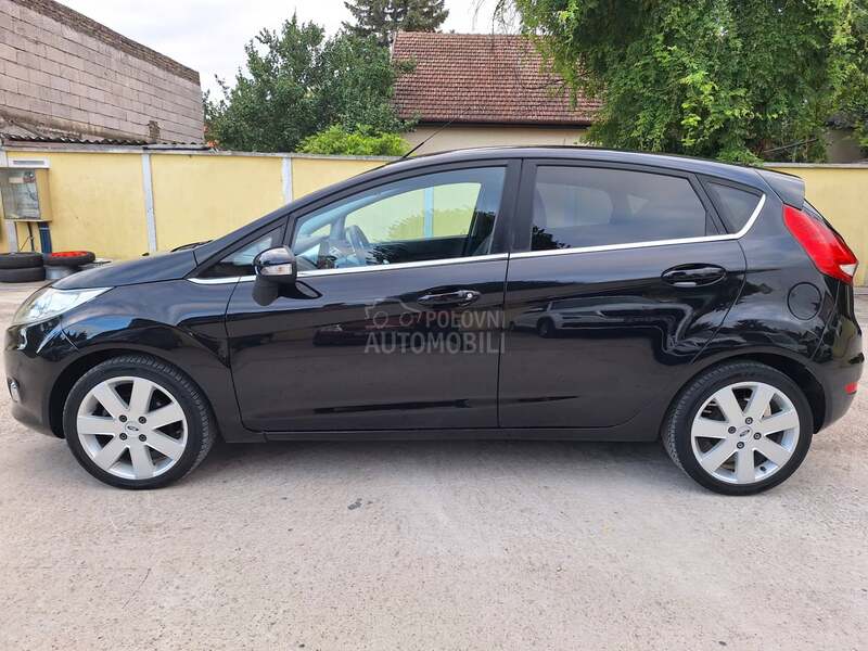 Ford Fiesta POGLEDATI TEXT