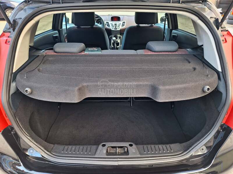 Ford Fiesta POGLEDATI TEXT