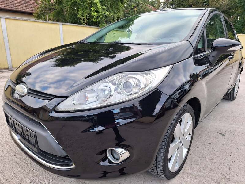 Ford Fiesta POGLEDATI TEXT