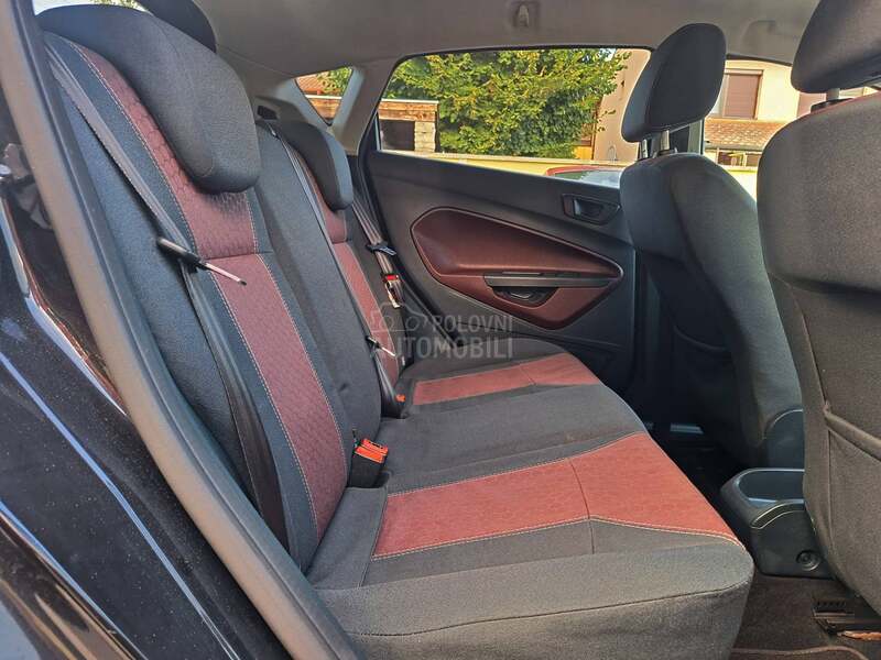 Ford Fiesta POGLEDATI TEXT