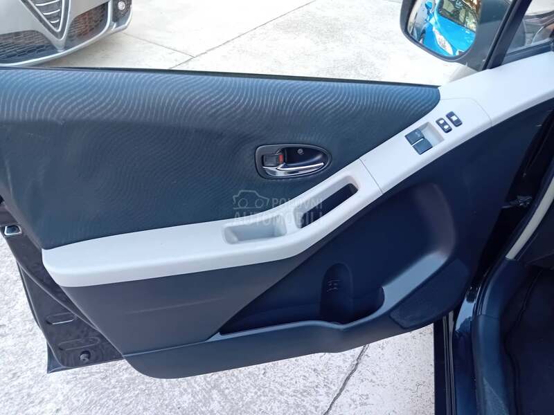 Toyota Yaris 1.33vvti LINEA LUNA