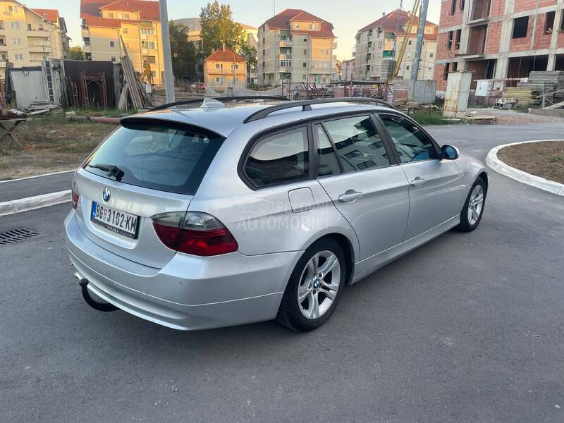 BMW 320 
