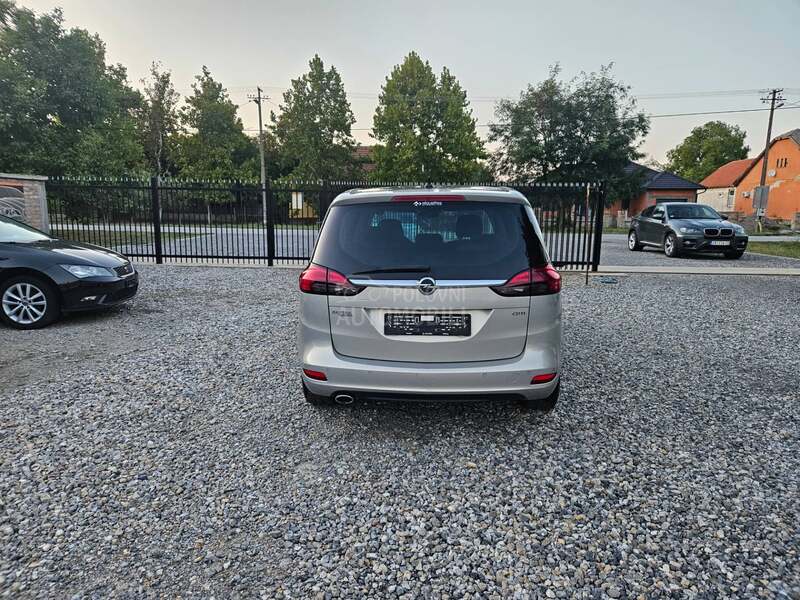 Opel Zafira 