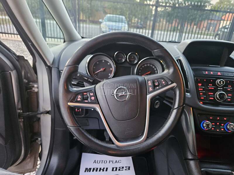 Opel Zafira 