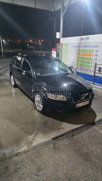 Volvo V50 