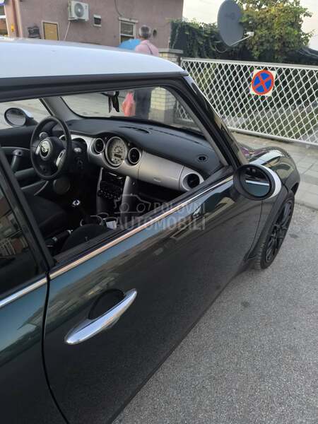 MINI One 
