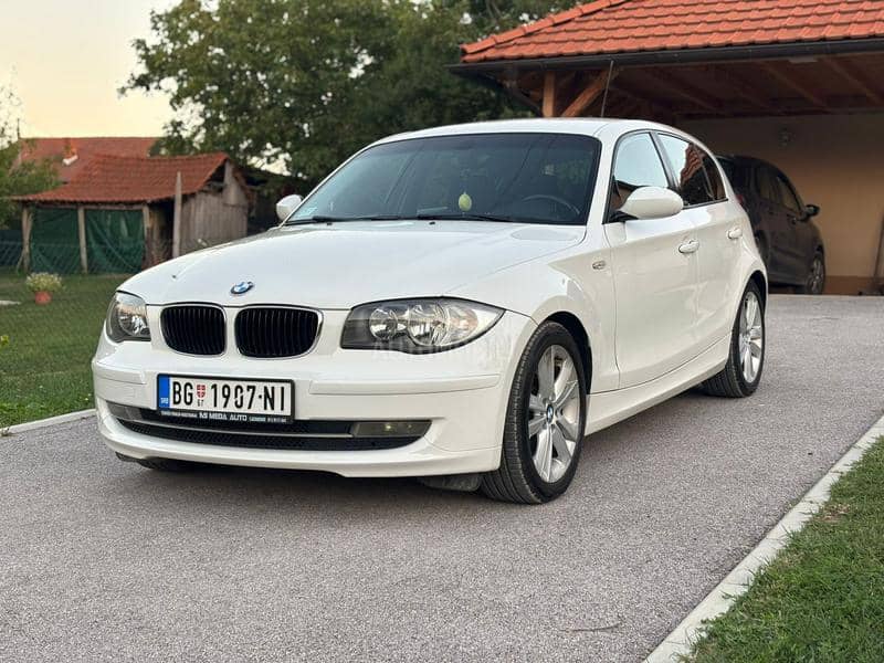 BMW 123  BMW 123