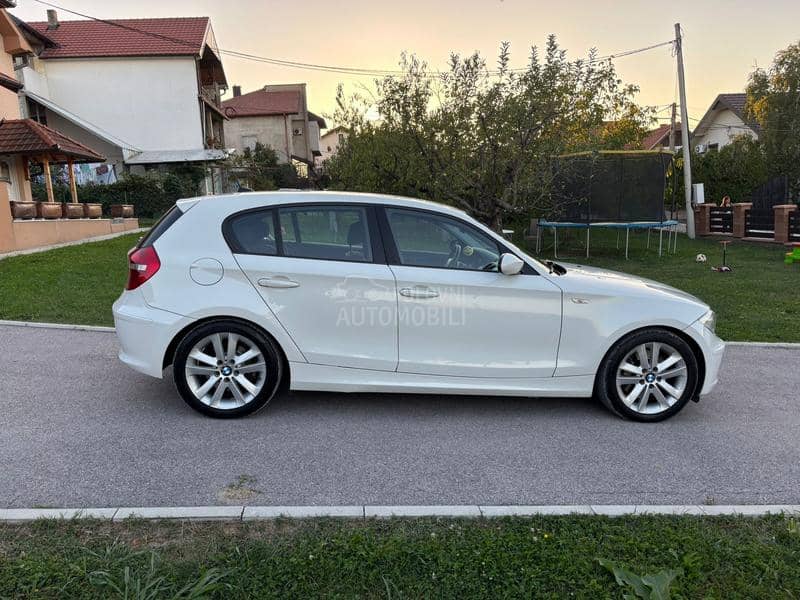 BMW 123  BMW 123