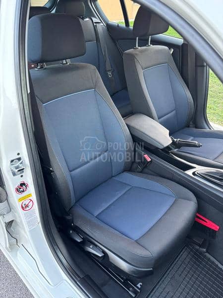 BMW 123  BMW 123