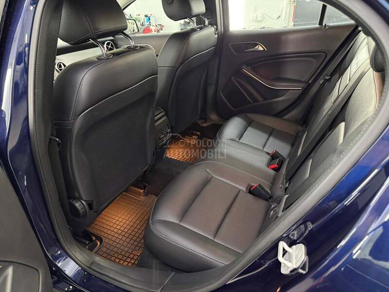 Mercedes Benz GLA 180 D