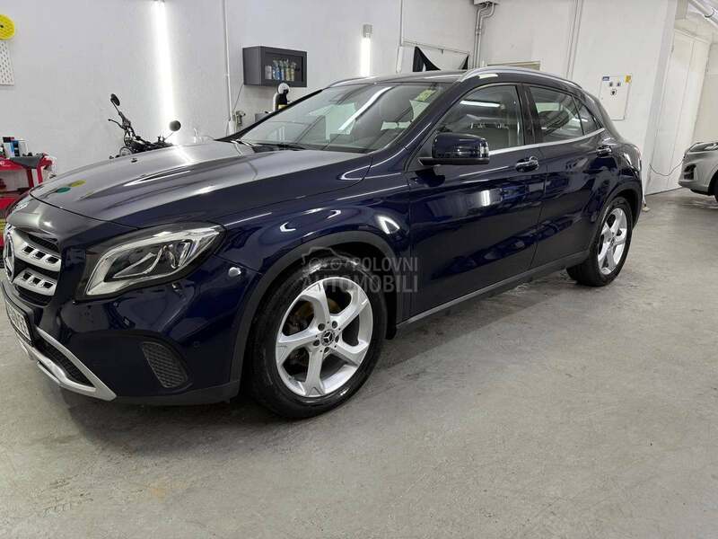 Mercedes Benz GLA 180 D