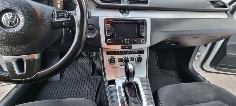 Volkswagen Passat B7 2.0 DSG highline